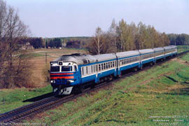 Кадр 14. Дизель-поезд ДР1П-119 на перегоне Рыжковичи-Лотва, 6 мая 2003 г.