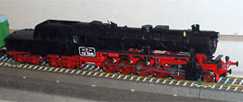 Кадр 9. Модель паровоза ТЭ-5248 на выставке 