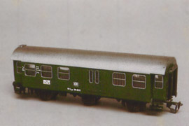 Рис. 5. Модель пассажирского вгона 2 класса с багажным отделением BD3yg DB (выпускается с 1979 г.)