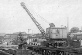 Кадр 2. Ж.д. кран ТК3 на путях отгрузки мартеновского шлама, Енакиевский металлургический комбинат, 1949 г.