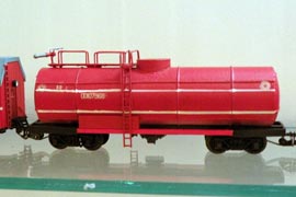 Кадр 5. Модель второго вагона-цистерны пожарного поезда.