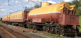 Кадр 2. Рельсошлифовальный поезд (прототип модели) в типовой окраске.