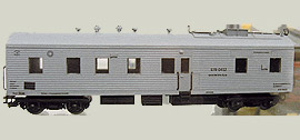 Кадр 1. Модель агрегатного вагона в серой окраске на выставке в ЦМЖТ, Петербург.
