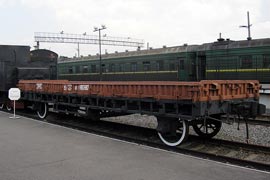 Кадр 6. Двухосная платформа типа Ulm -  экспонат ж.д. музея на Варшавском вокзале Санкт-Петербурга.